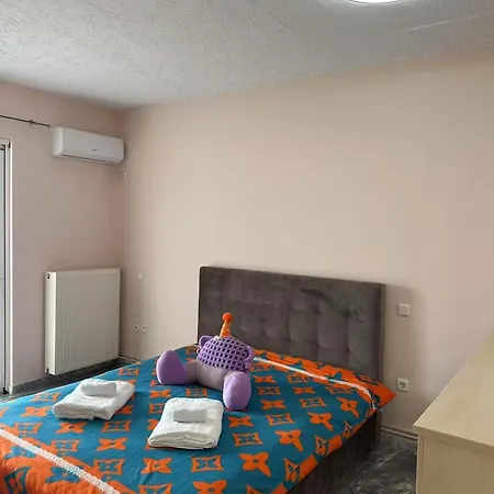 M&C Home Διαμέρισμα Mesokhórion